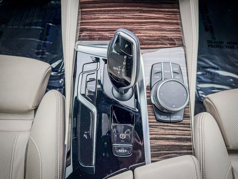 Used 2021 BMW 540i xDrive w/ M Sport Package image 23