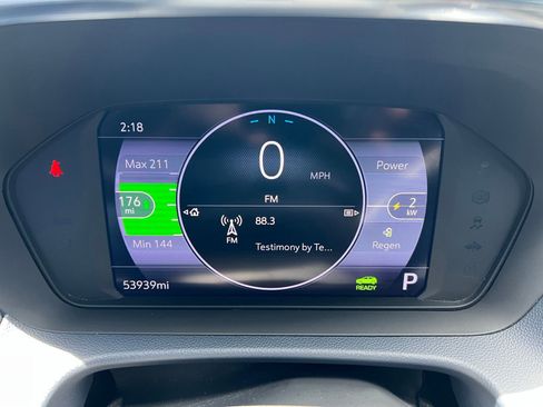 Used 2022 Chevrolet Bolt EUV Premier w/ Super Cruise Package FWD image 31