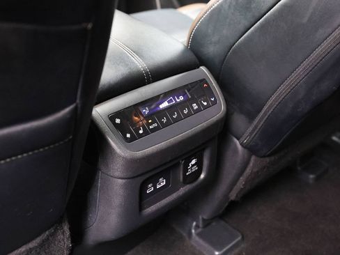 Used 2023 Nissan Pathfinder Platinum AWD/4WD image 22