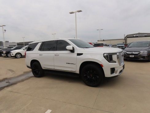 Used 2023 GMC Yukon Denali w/ LPO, Floor Liner Package AWD/4WD image 6