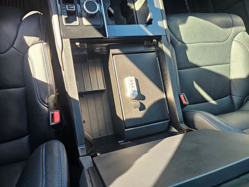 Used 2025 Toyota Sequoia Platinum image 30