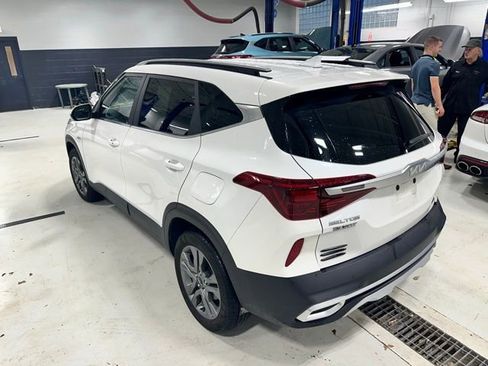 Certified 2023 Kia Seltos S image 4