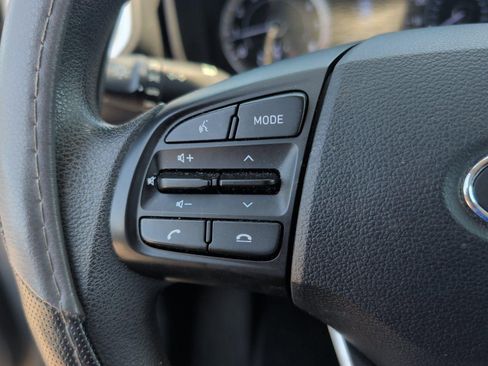 Used 2021 Hyundai Venue SE FWD image 19