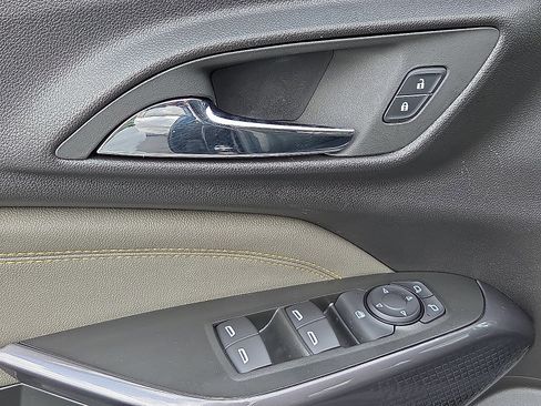 Used 2025 Chevrolet Trax ACTIV image 13