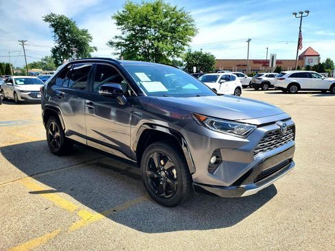 Used 2019 Toyota RAV4 XSE AWD/4WD image 3