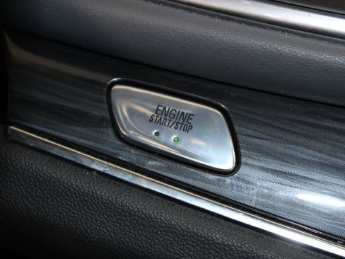 Used 2024 Buick Enclave Premium image 43