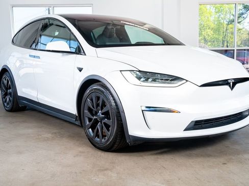 Used 2022 Tesla Model X Plaid image 4