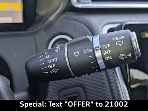 Used 2019 Land Rover Range Rover Velar R-Dynamic SE image 32