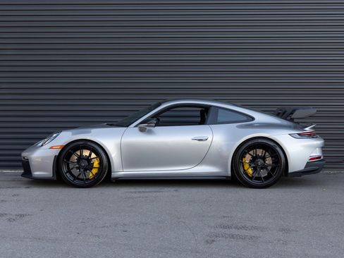Certified 2024 Porsche 911 GT3 RWD image 2
