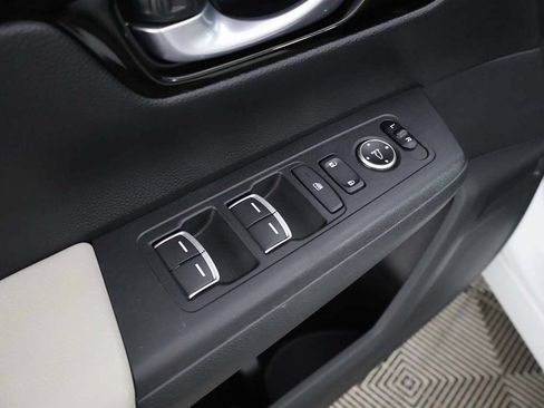 Used 2023 Honda CR-V EX-L image 39