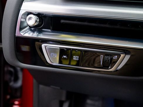 Used 2025 Cadillac Lyriq Luxury w/ LPO, Floor Liner Package image 36