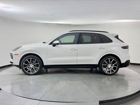 Used 2019 Porsche Cayenne AWD/4WD image 3