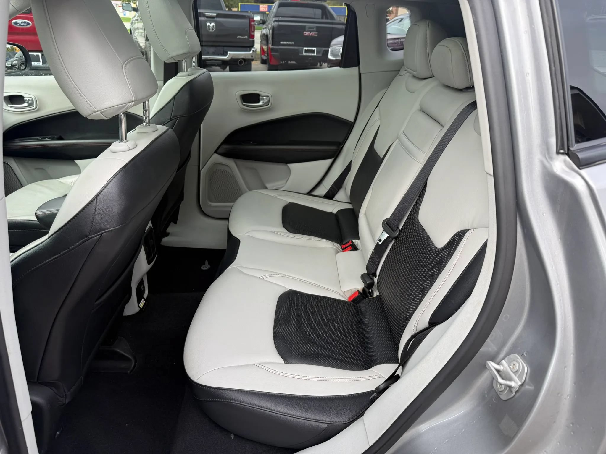 Used 2017 Jeep Compass Limited AWD/4WD image 29