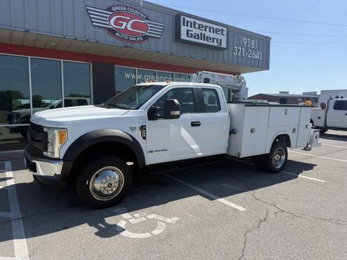 Used 2017 Ford F450 XL w/ Power Equipment Group AWD/4WD image 2