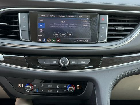 Used 2022 Buick Enclave Premium w/ Surround and Sites Package AWD/4WD image 23