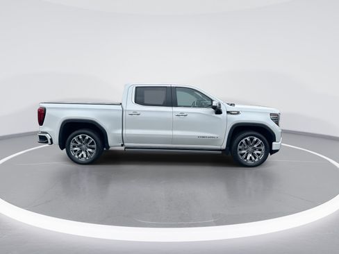 Used 2024 GMC Sierra 1500 Denali w/ Denali Reserve Package AWD/4WD image 10