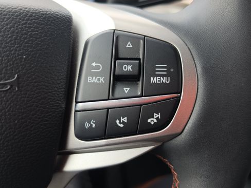Used 2025 Ford Explorer Active w/ Active Comfort Package RWD image 14