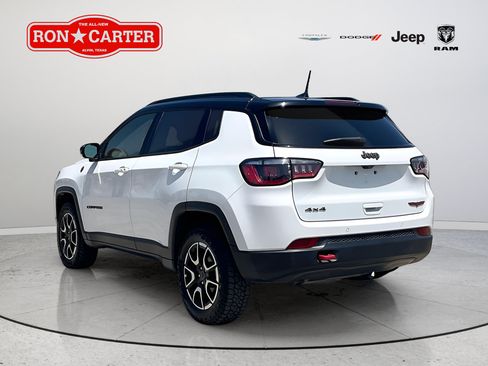 Used 2026 Jeep Compass Trailhawk AWD/4WD image 4