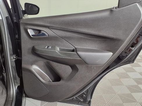 Used 2022 Chevrolet Bolt LT w/ Infotainment Package image 10