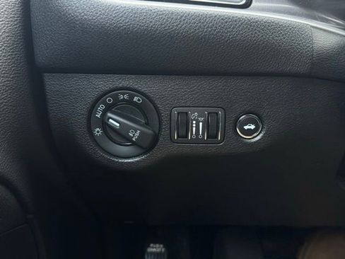 Used 2022 Dodge Challenger GT w/ Blacktop Package image 25