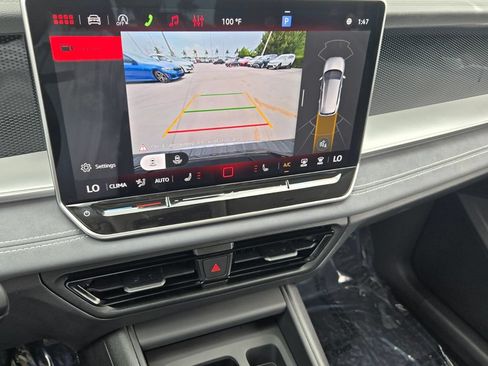 Certified 2026 Volkswagen Tiguan SE w/ Panoramic Sunroof Package FWD image 22