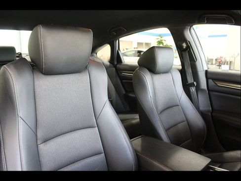 Used 2022 Honda Accord Sport image 24