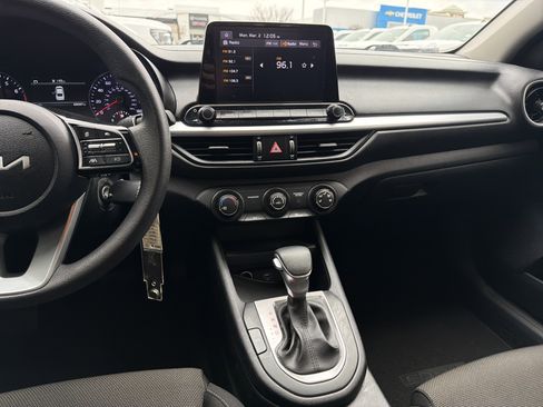 Used 2022 Kia Forte LXS w/ LXS Technology Package image 28