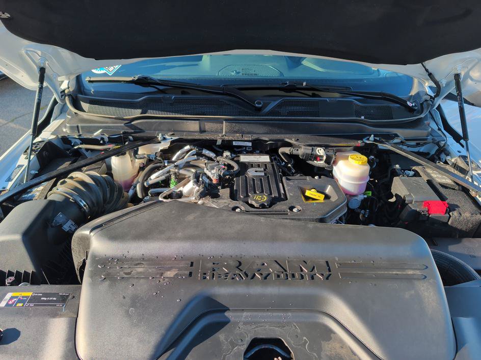 Used 2026 RAM 2500 Laramie AWD/4WD image 28