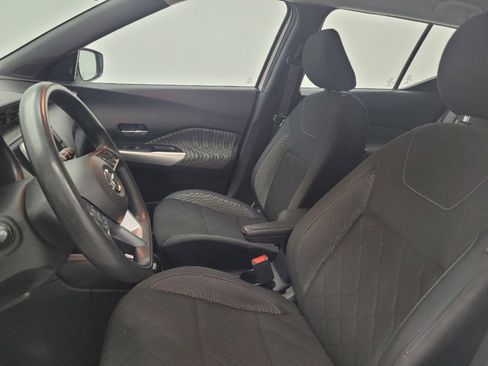 Used 2020 Nissan Kicks SV image 17