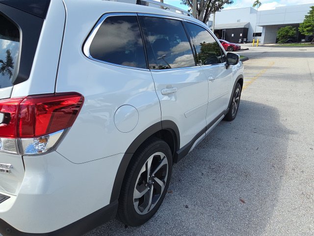 Used 2024 Subaru Forester Touring w/ Convenience Package AWD/4WD image 4