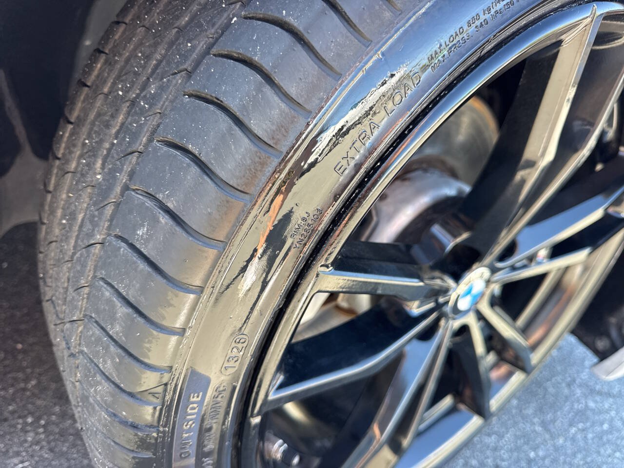 Used 2020 BMW 330i Sedan w/ M Sport Package RWD image 35