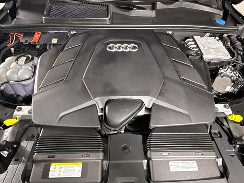 Used 2022 Audi Q7 3.0T Premium Plus w/ Premium Plus Package AWD/4WD image 22
