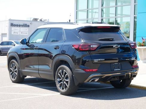 Used 2025 Chevrolet TrailBlazer ACTIV w/ Convenience Package AWD/4WD image 3