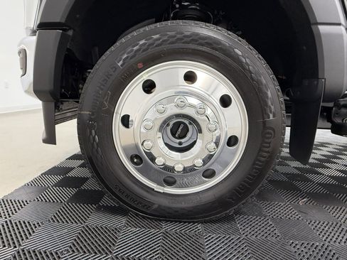 New 2025 Ford F450 XLT w/ XLT Value Package image 24