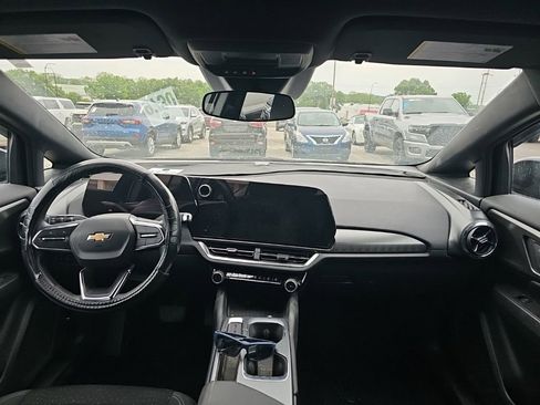 Used 2025 Chevrolet Equinox EV LT FWD image 6