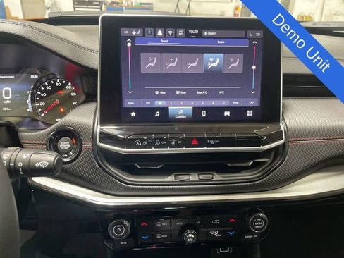 New 2026 Jeep Compass Trailhawk AWD/4WD image 19