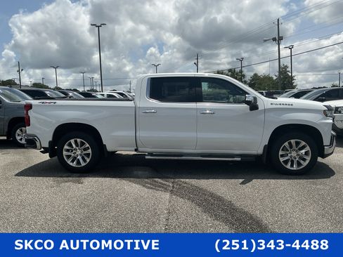 Used 2020 Chevrolet Silverado 1500 LTZ AWD/4WD image 6