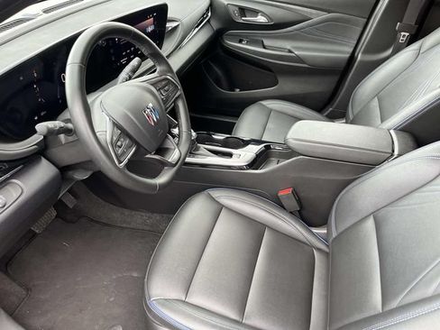 Used 2025 Buick Envista Sport Touring FWD image 25