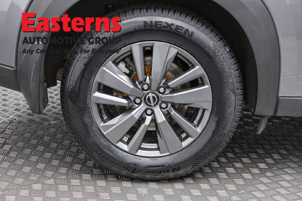 Used 2023 Nissan Pathfinder SV w/ SV Premium Package AWD/4WD image 34