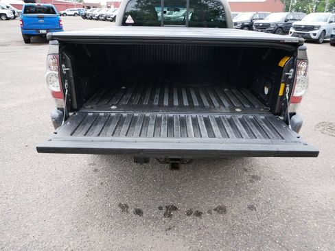 Used 2015 Toyota Tacoma 4x4 Double Cab w/ TRD Sport Package image 11