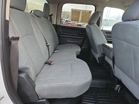 Used 2018 RAM 1500 Express image 29