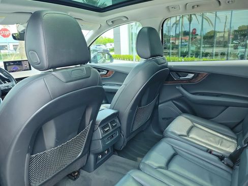 Used 2018 Audi Q7 3.0T Premium Plus w/ Premium Plus Package AWD/4WD image 18