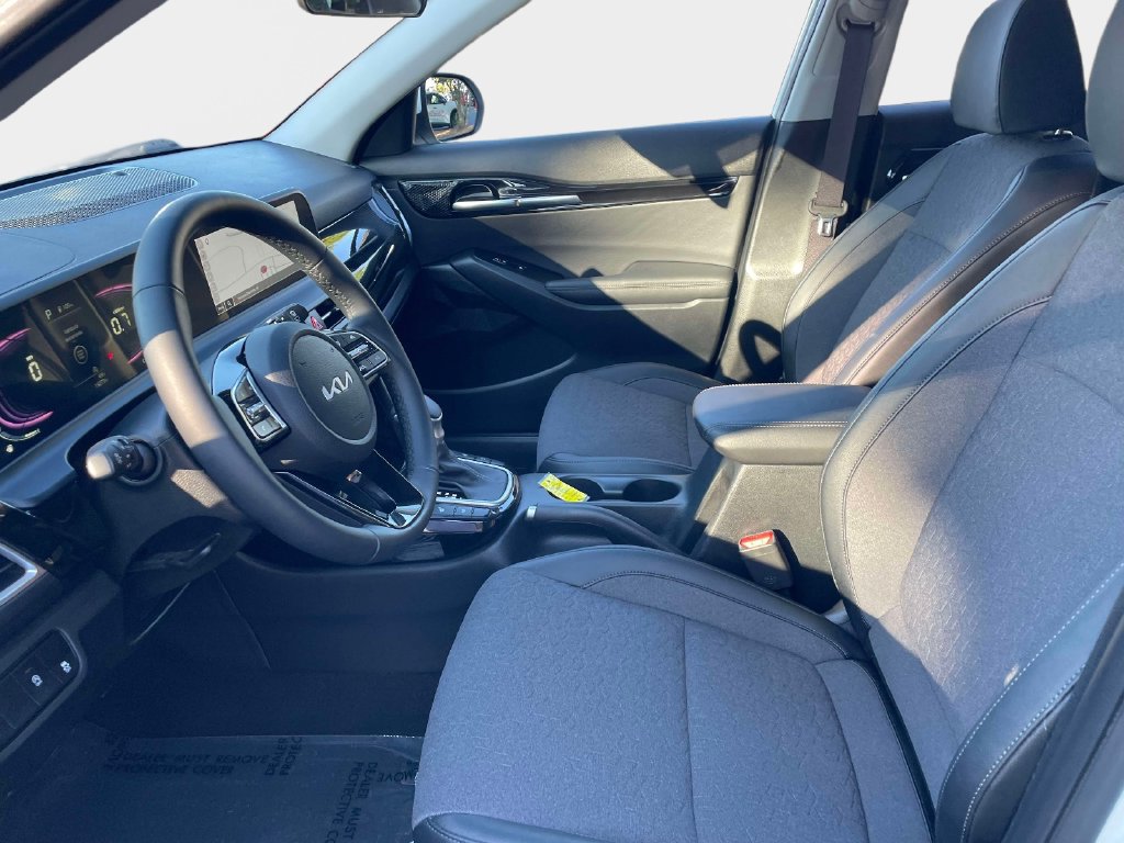 Used 2025 Kia Seltos S AWD/4WD image 22