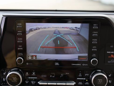 Certified 2021 Toyota Highlander Limited image 21