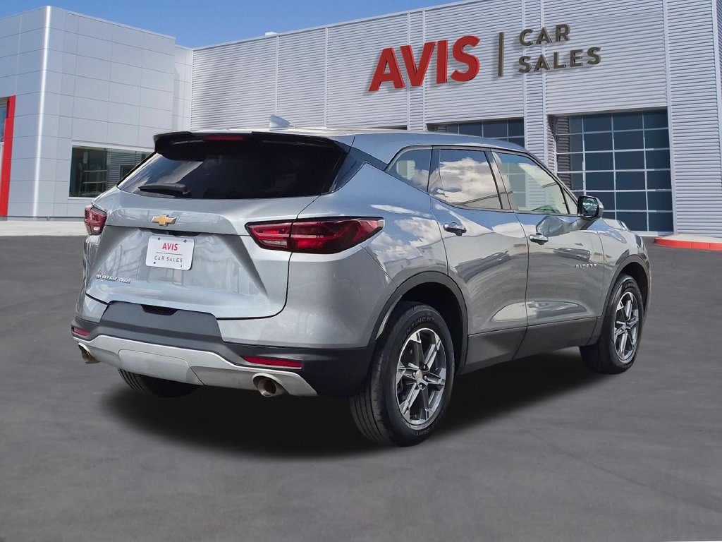 Used 2025 Chevrolet Blazer LT AWD/4WD image 5
