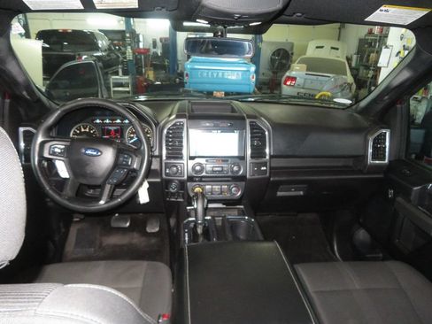 Used 2016 Ford F150 XLT w/ Equipment Group 302A Luxury AWD/4WD image 40