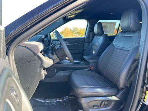 New 2026 Ford Explorer ST-Line w/ ST-Line Street Pack image 6
