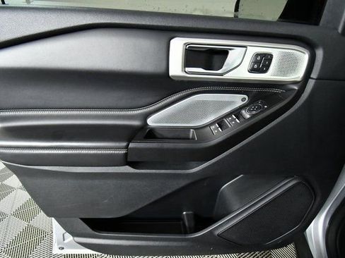 Used 2020 Ford Explorer ST w/ Premium Technology Package image 21