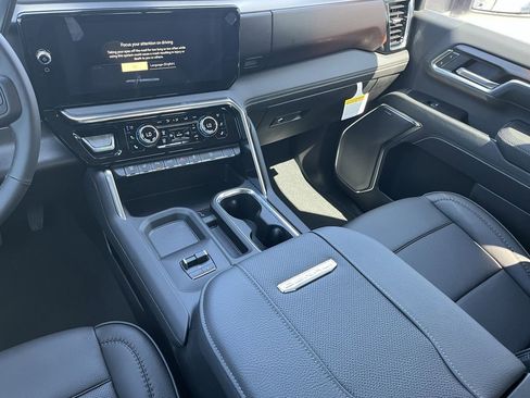New 2026 GMC Sierra 3500 Denali w/ Technology Package AWD/4WD image 18