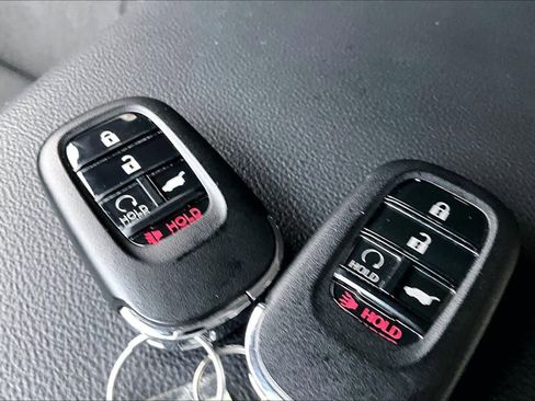 Used 2025 Honda CR-V EX image 14